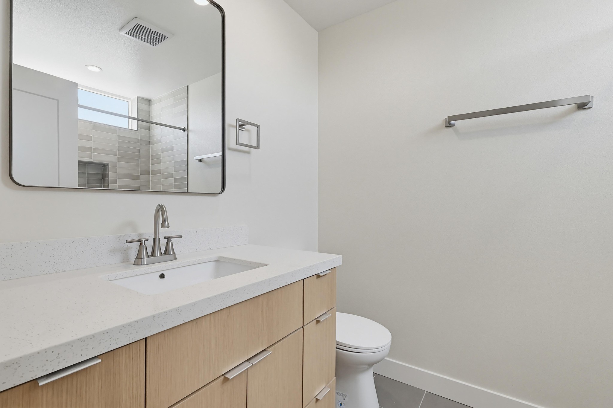 Virtual tour photo 61 of 88 for 551 W 8th St
