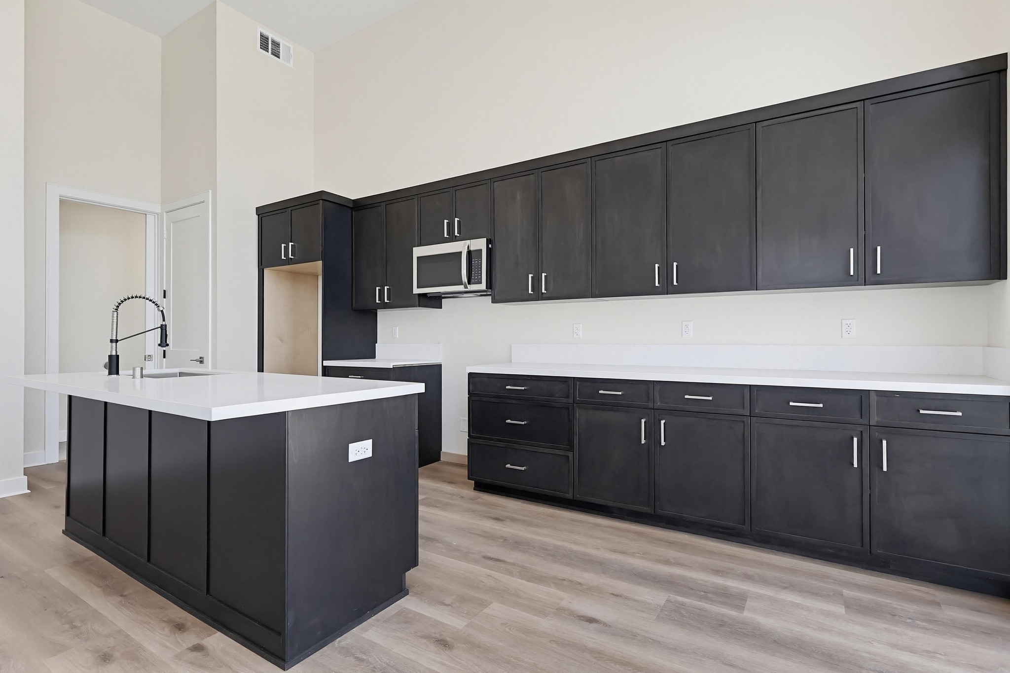 Virtual tour photo 73 of 88 for 551 W 8th St