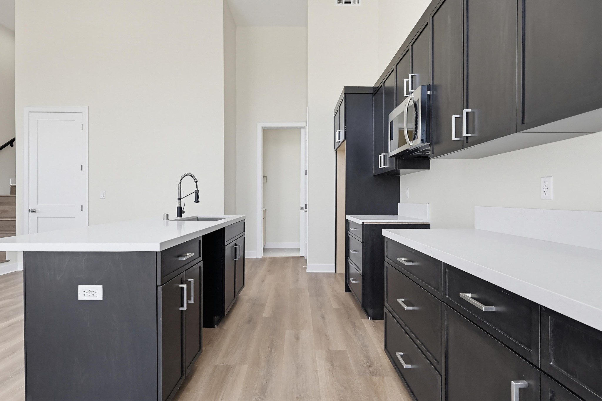 Virtual tour photo 74 of 88 for 551 W 8th St