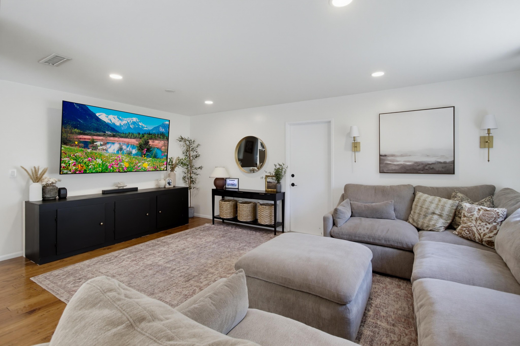 Virtual tour photo 17 of 54 for 5520 Aztec Dr