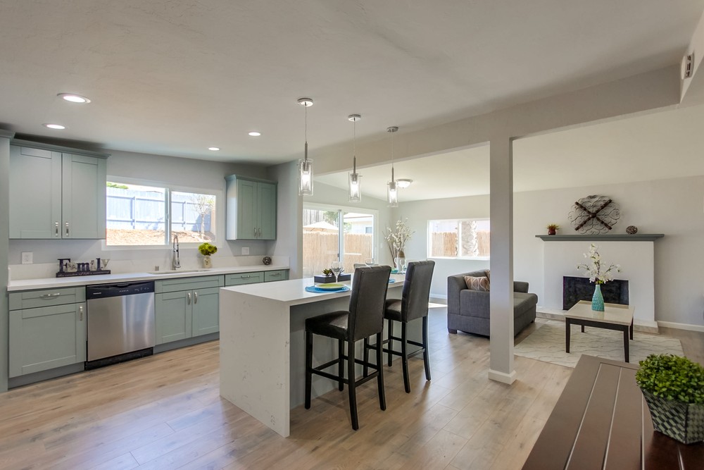 Virtual tour photo 7 of 31 for 553 Doolittle Ave