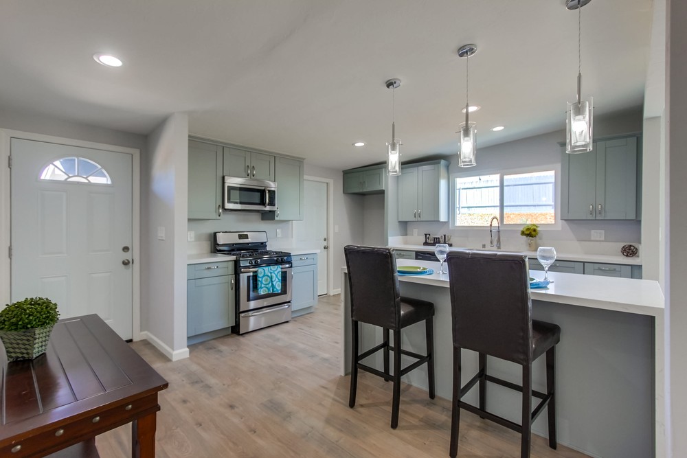 Virtual tour photo 8 of 31 for 553 Doolittle Ave