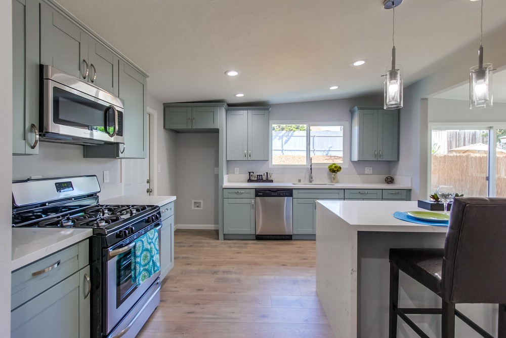 Virtual tour photo 10 of 31 for 553 Doolittle Ave