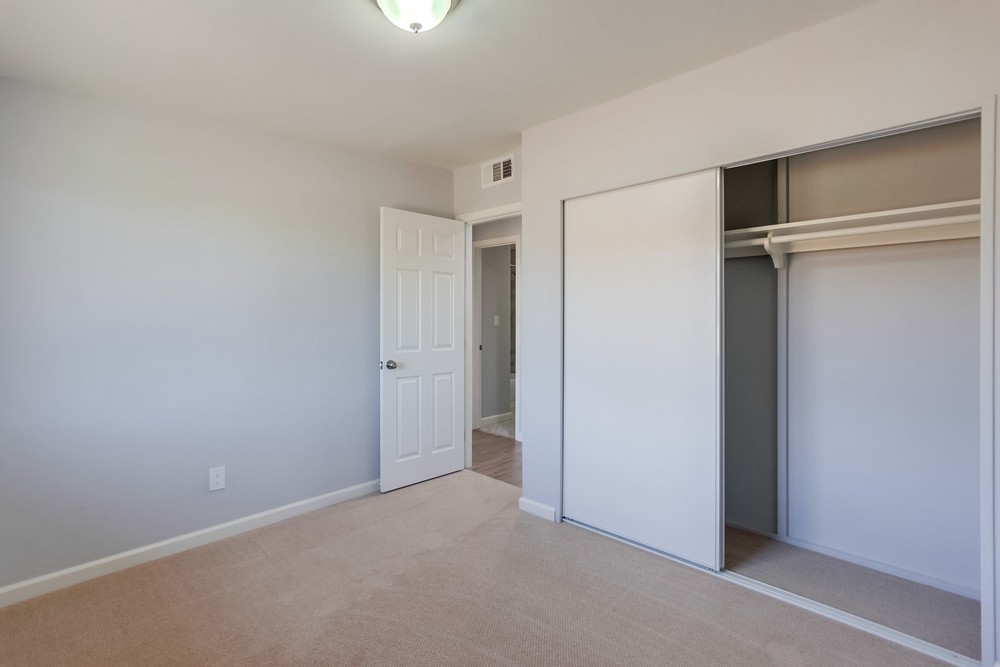 Virtual tour photo 22 of 31 for 553 Doolittle Ave