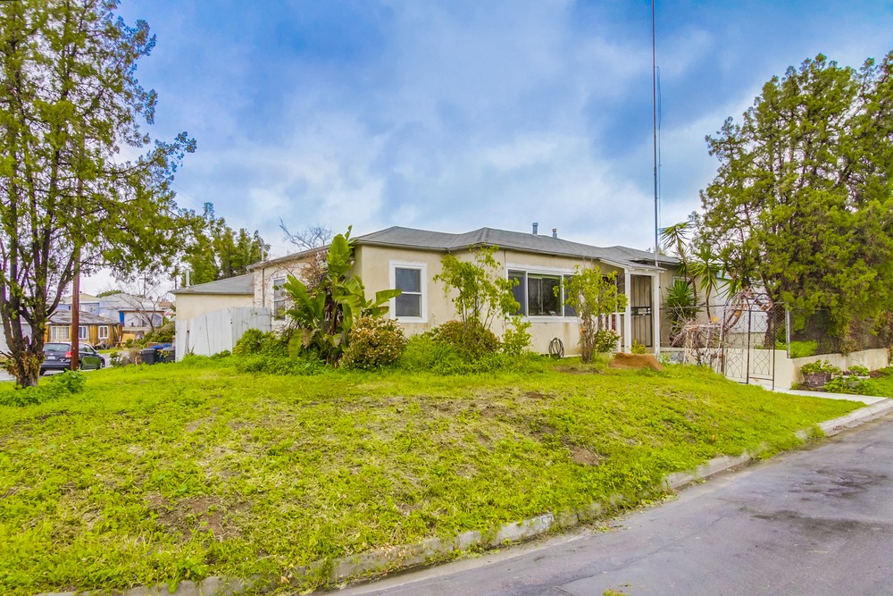 Virtual tour photo 3 of 28 for 5538 Carmen St