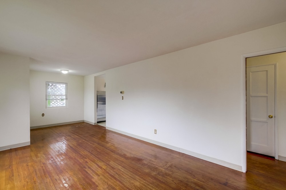 Virtual tour photo 5 of 28 for 5538 Carmen St
