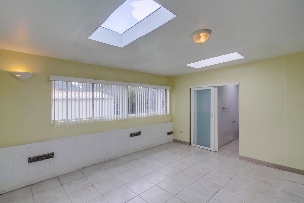 Virtual tour photo 15 of 28 for 5538 Carmen St