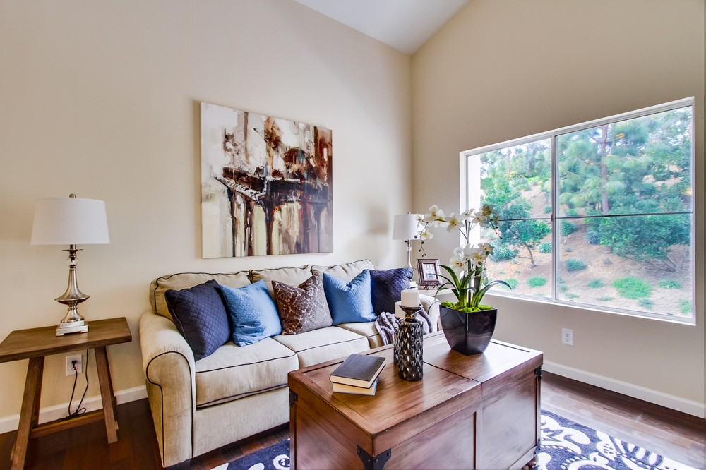 Virtual tour photo 4 of 33 for 5540 Renaissance Avenue #1