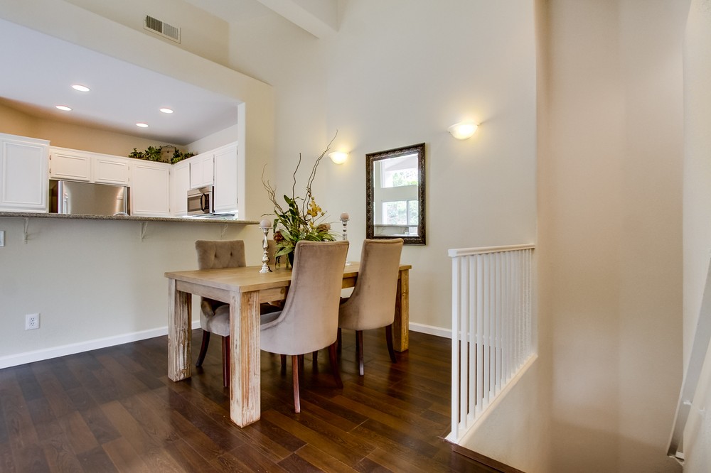 Virtual tour photo 7 of 33 for 5540 Renaissance Avenue #1