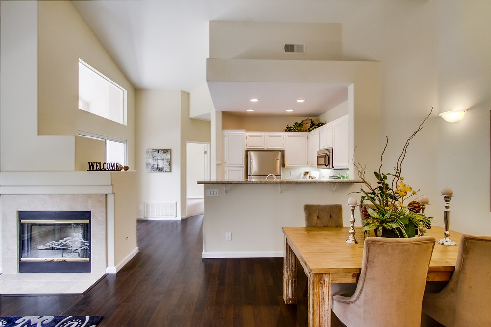 Virtual tour photo 9 of 33 for 5540 Renaissance Avenue #1