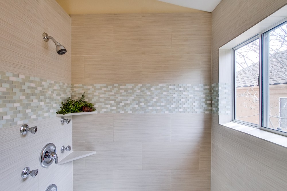 Virtual tour photo 18 of 33 for 5540 Renaissance Avenue #1
