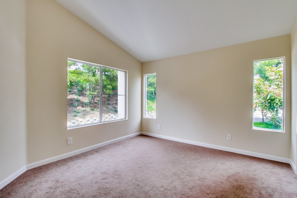 Virtual tour photo 26 of 33 for 5540 Renaissance Avenue #1