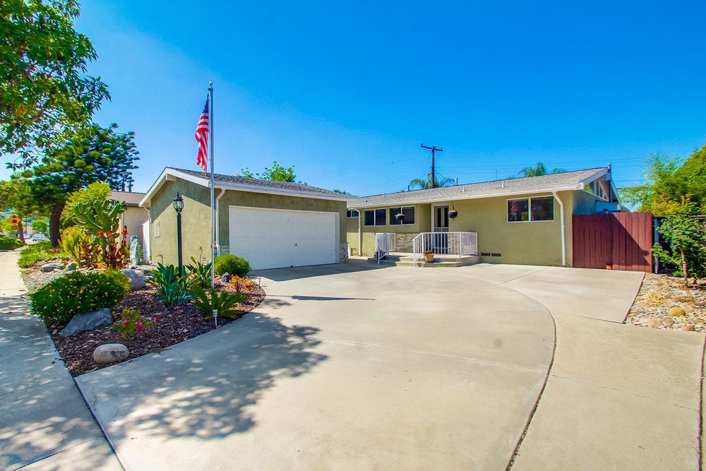 Virtual tour photo 1 of 56 for 5543 Brunswick Ave