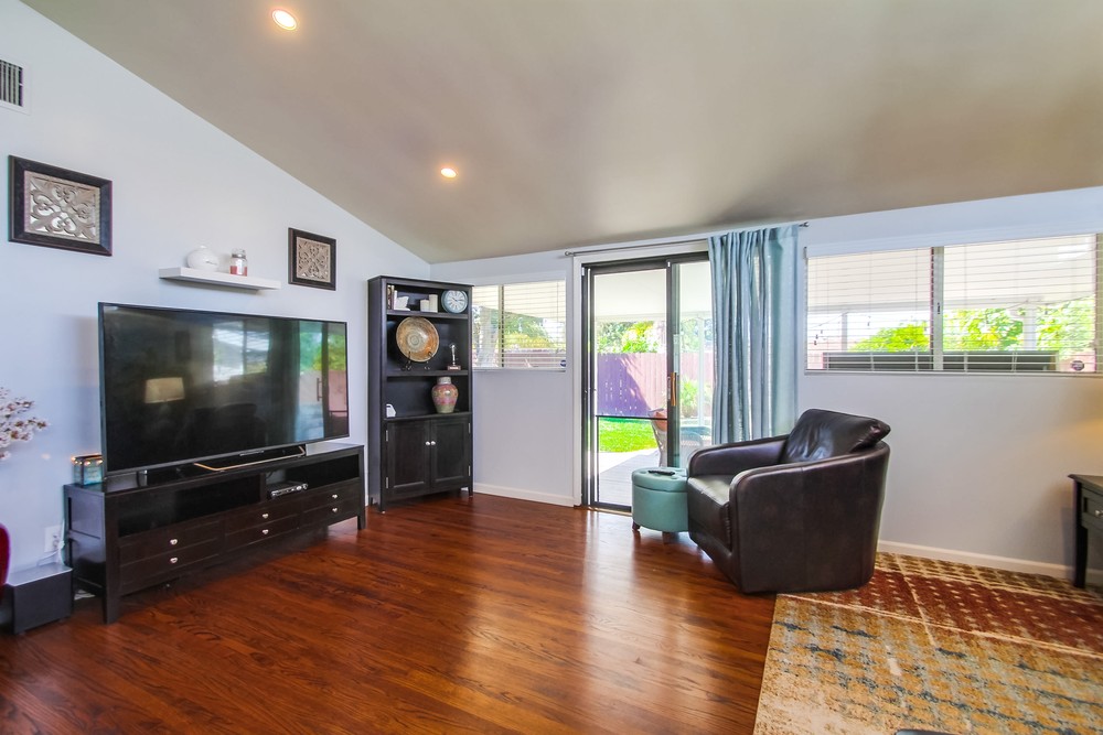 Virtual tour photo 12 of 56 for 5543 Brunswick Ave