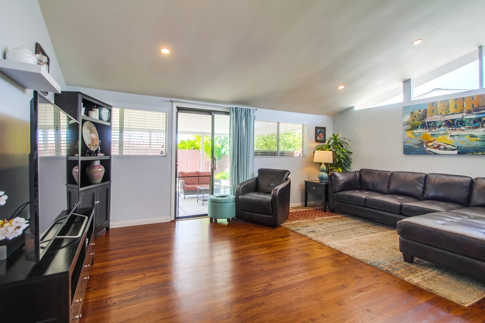 Virtual tour photo 13 of 56 for 5543 Brunswick Ave