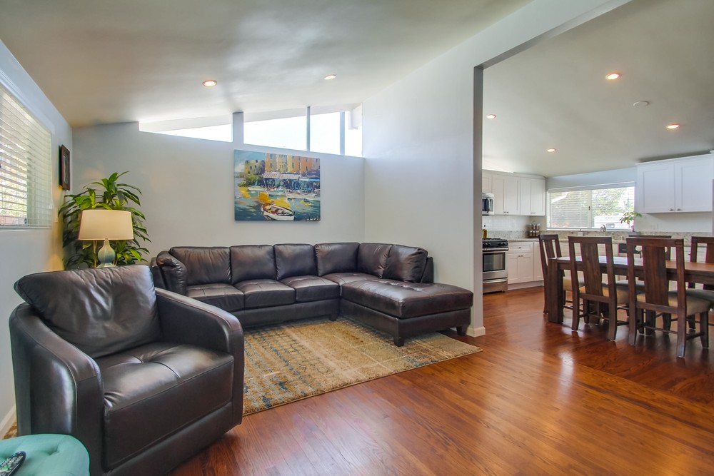 Virtual tour photo 15 of 56 for 5543 Brunswick Ave