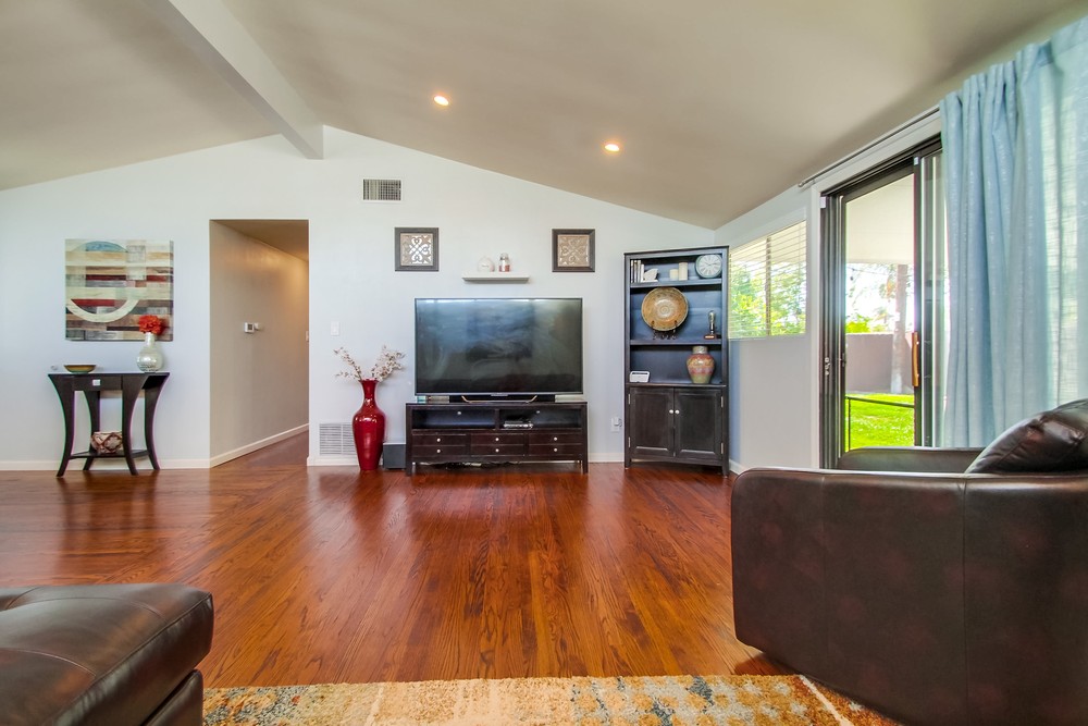 Virtual tour photo 17 of 56 for 5543 Brunswick Ave