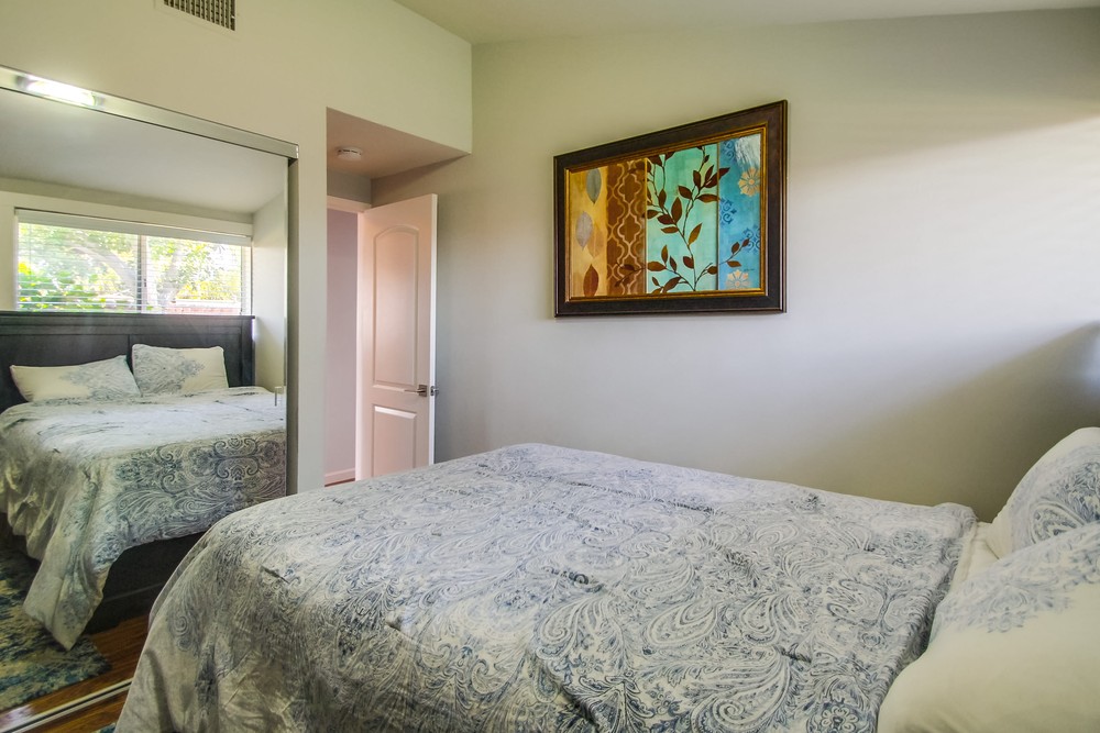 Virtual tour photo 40 of 56 for 5543 Brunswick Ave