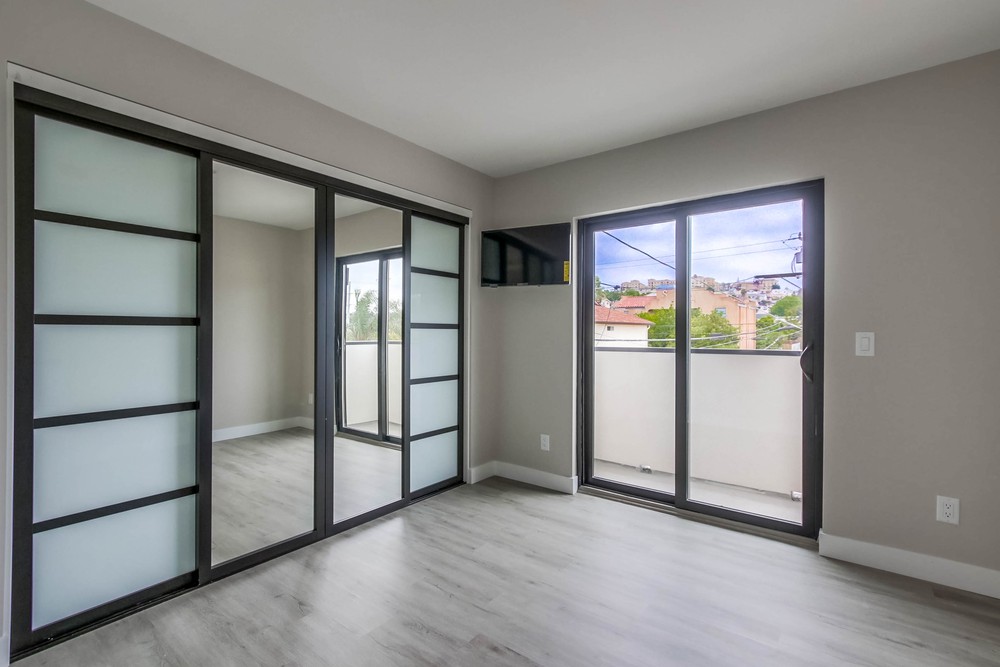 Virtual tour photo 17 of 22 for 5548 Riley St