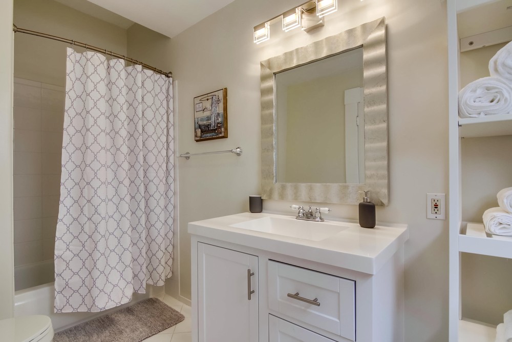 Virtual tour photo 33 of 43 for 555 20th St