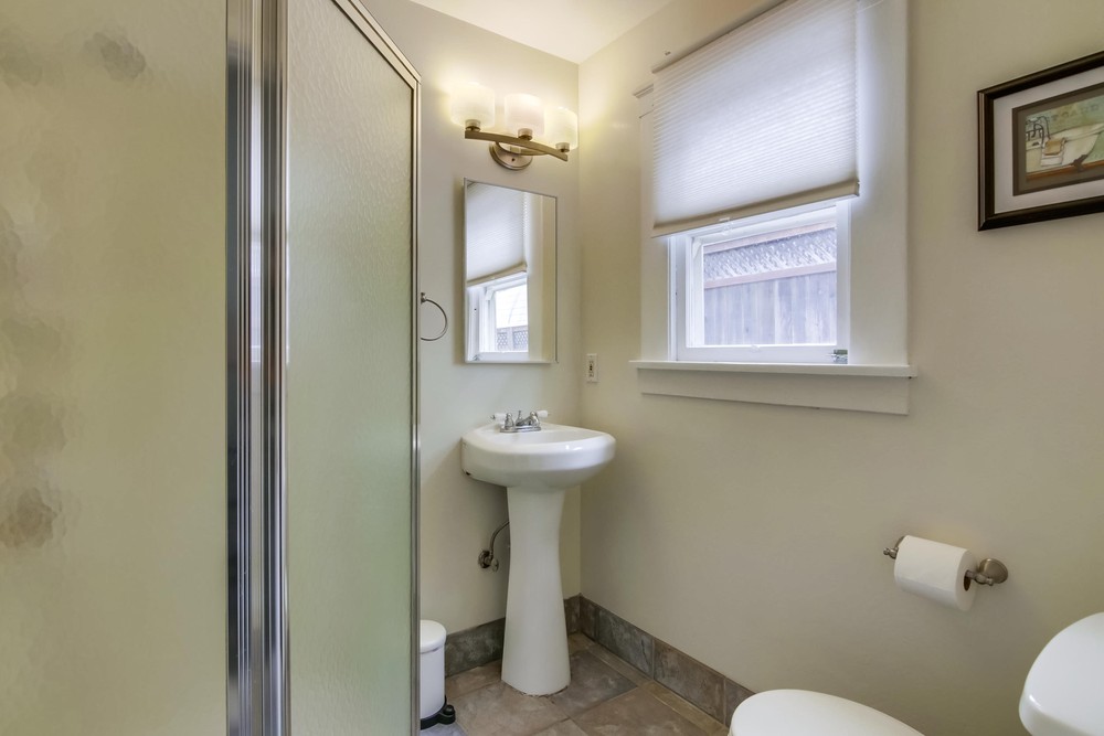 Virtual tour photo 37 of 43 for 555 20th St