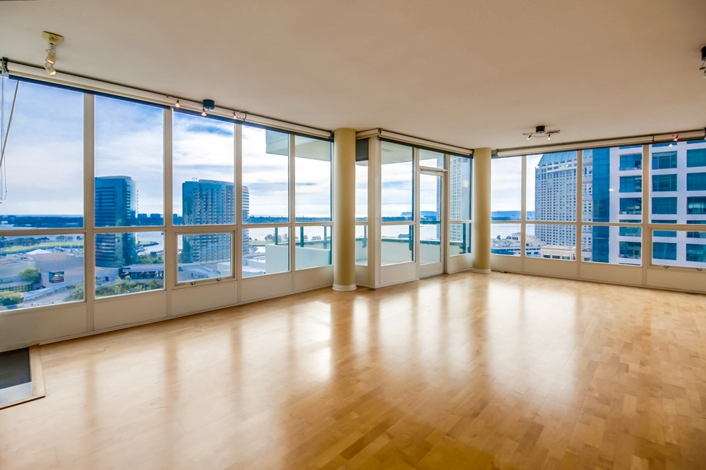 Virtual tour photo 8 of 48 for 555 Front St #1903