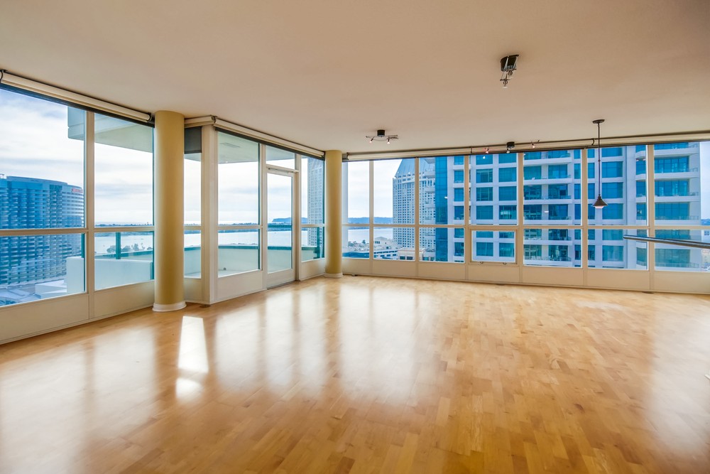 Virtual tour photo 9 of 48 for 555 Front St #1903