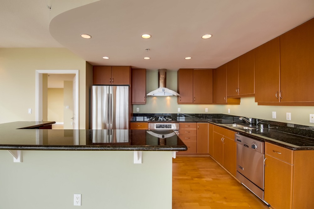 Virtual tour photo 16 of 48 for 555 Front St #1903