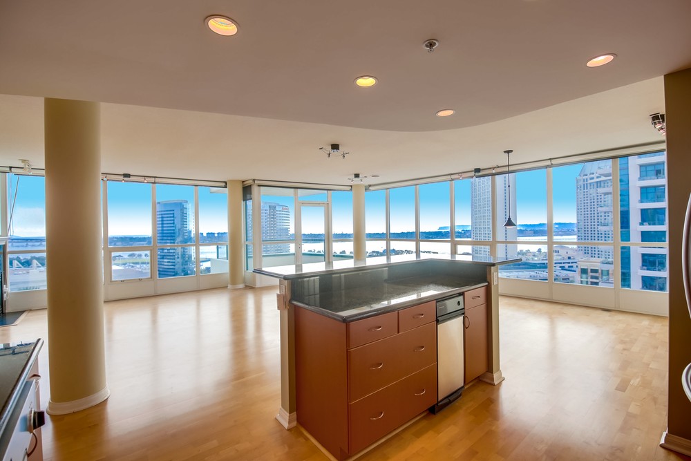 Virtual tour photo 18 of 48 for 555 Front St #1903