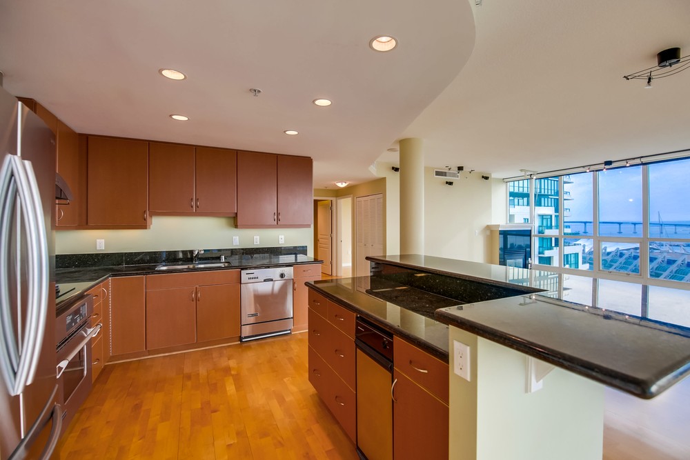 Virtual tour photo 19 of 48 for 555 Front St #1903