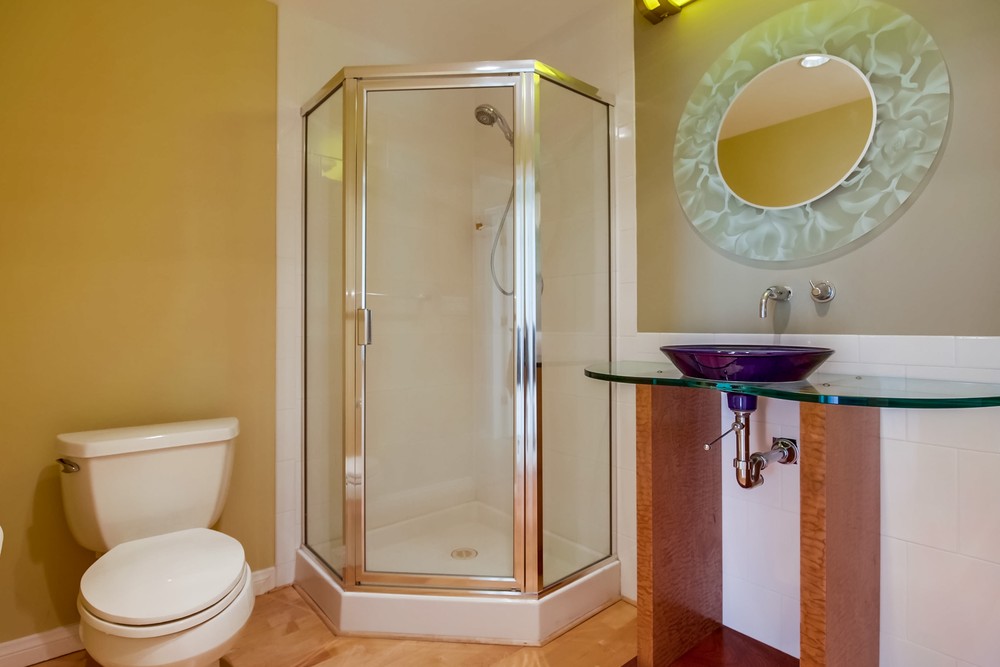 Virtual tour photo 20 of 48 for 555 Front St #1903