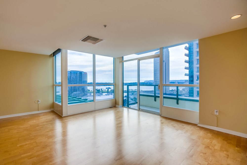 Virtual tour photo 28 of 48 for 555 Front St #1903