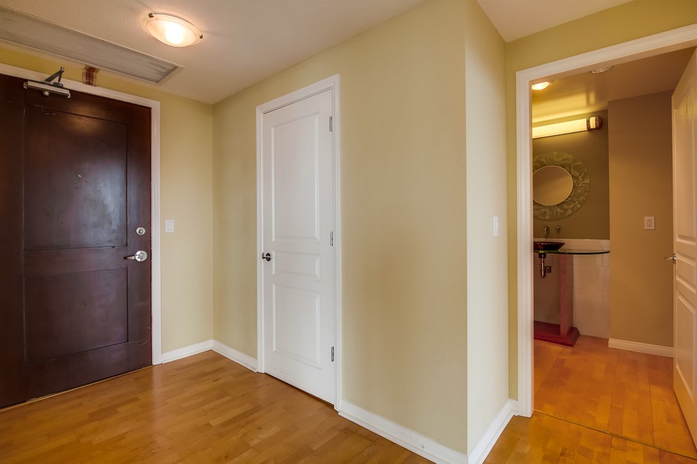 Virtual tour photo 38 of 48 for 555 Front St #1903