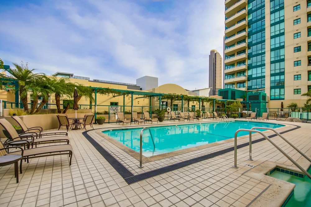 Virtual tour photo 47 of 48 for 555 Front St #1903