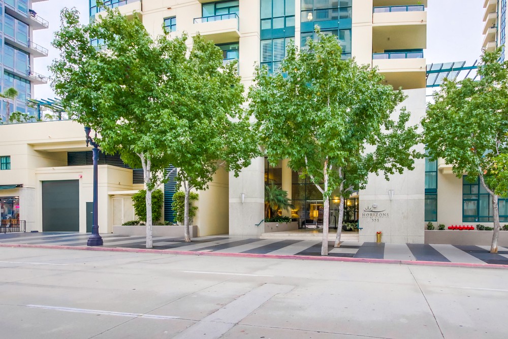 Virtual tour photo 3 of 46 for 555 Front St