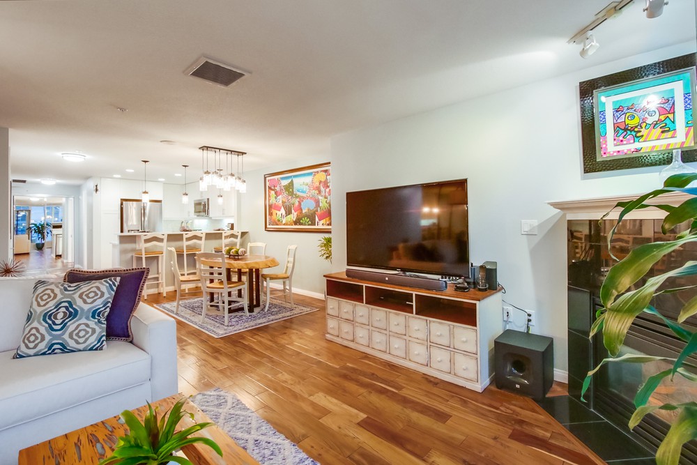 Virtual tour photo 10 of 46 for 555 Front St