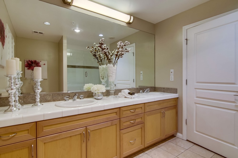 Virtual tour photo 44 of 91 for 555 Front St UNIT 204