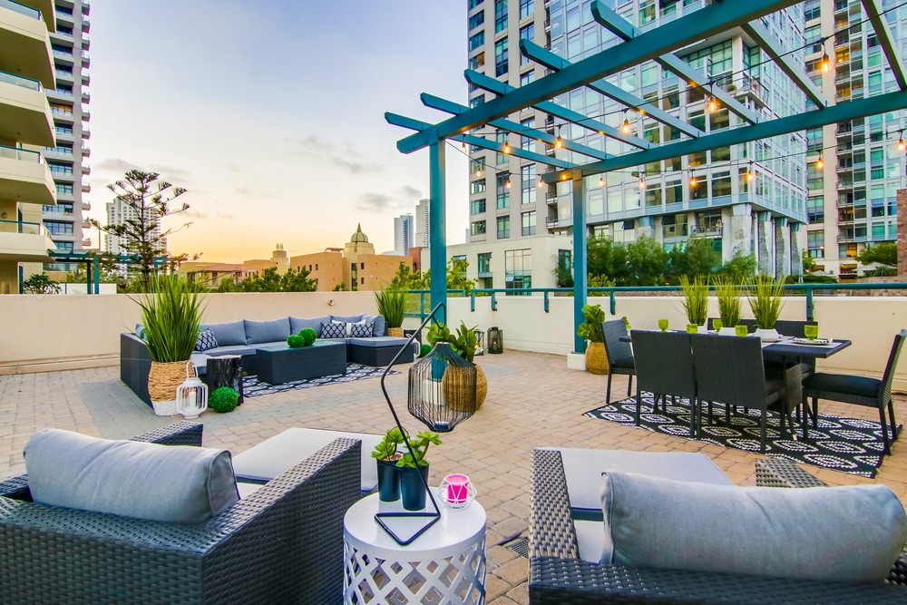 Virtual tour photo 74 of 91 for 555 Front St UNIT 204