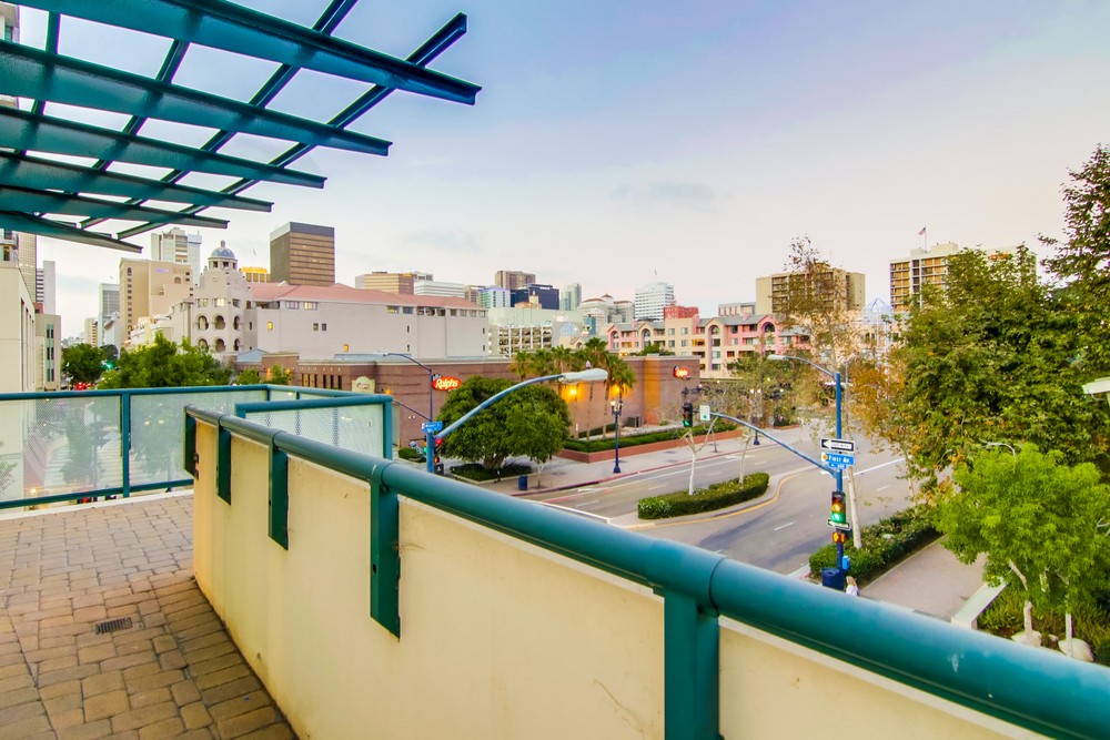 Virtual tour photo 85 of 91 for 555 Front St UNIT 204