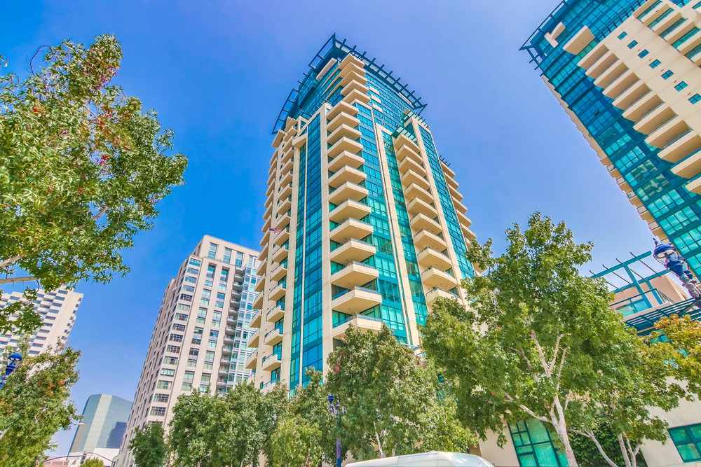 Virtual tour photo 3 of 54 for 555 Front St UNIT 2301