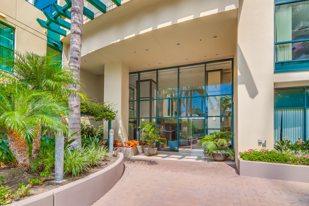 Virtual tour photo 4 of 54 for 555 Front St UNIT 2301