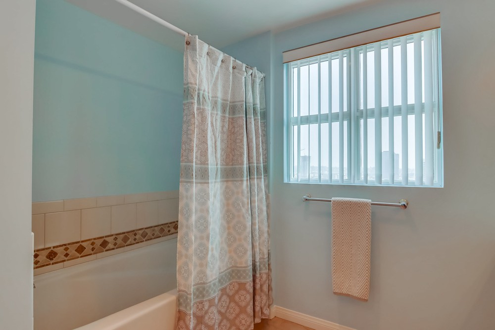 Virtual tour photo 37 of 54 for 555 Front St UNIT 2301