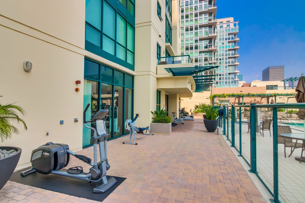Virtual tour photo 51 of 54 for 555 Front St UNIT 2301