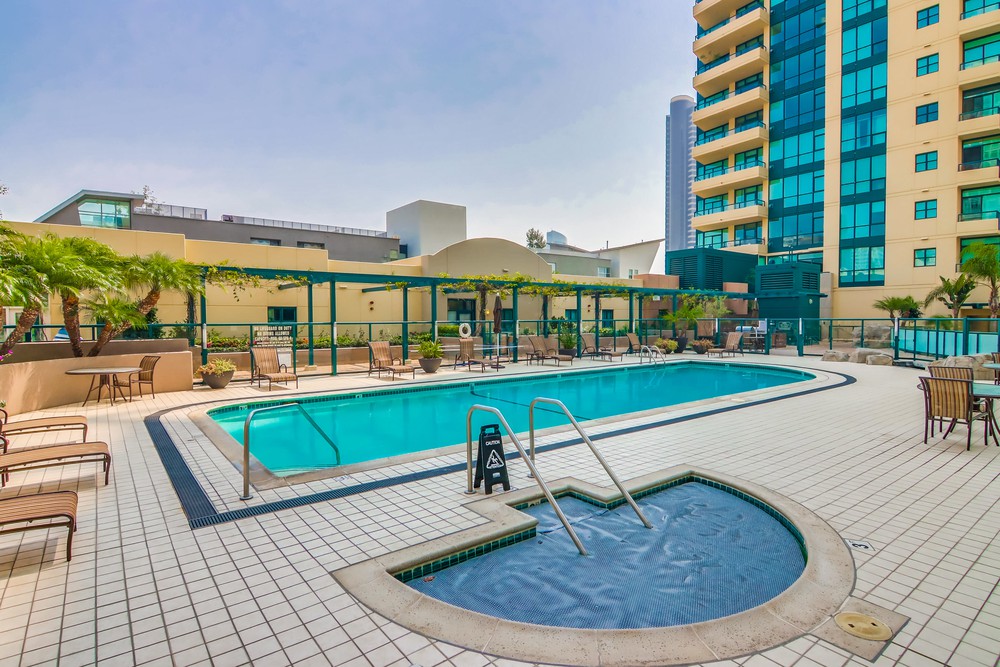 Virtual tour photo 52 of 54 for 555 Front St UNIT 2301