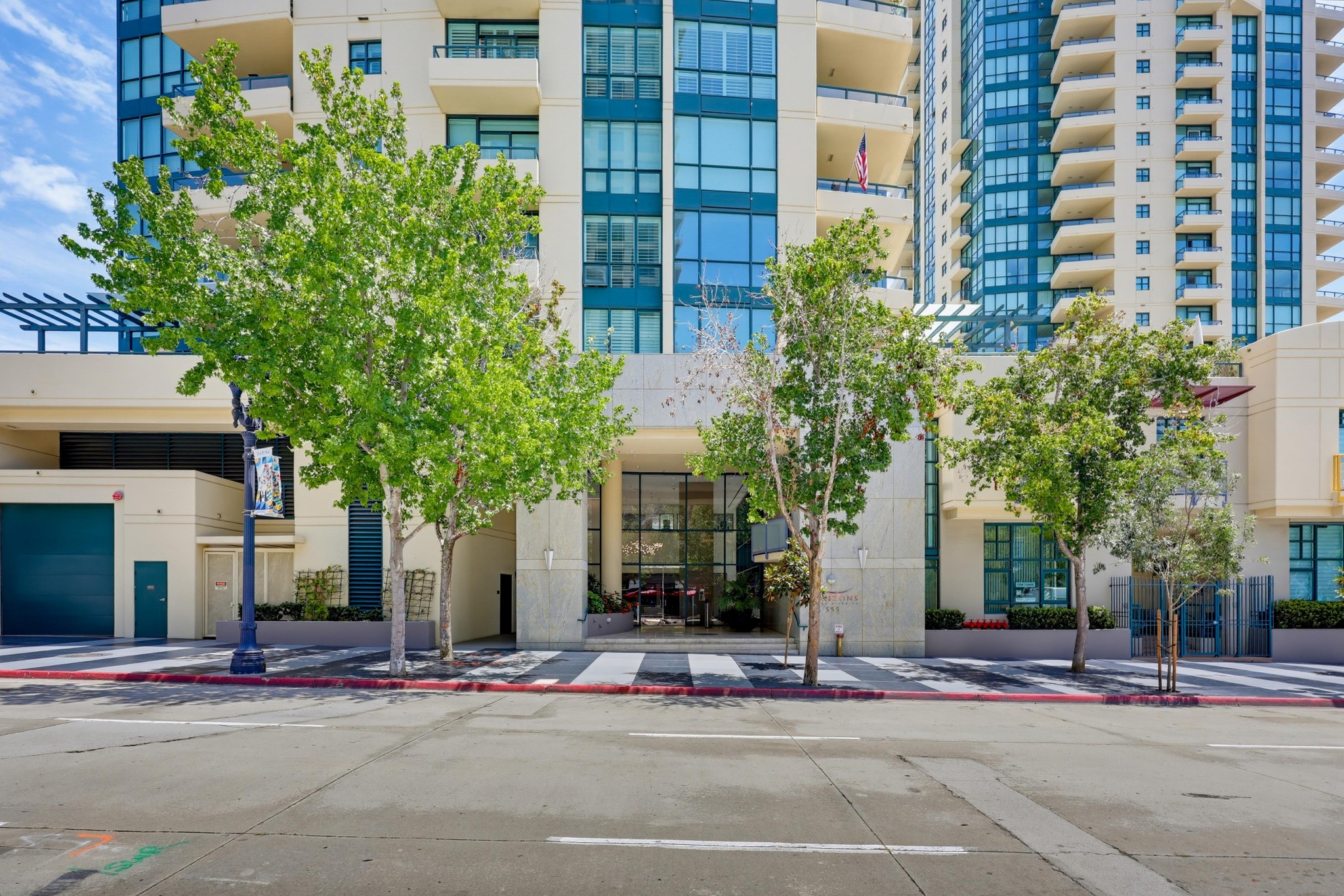 Virtual tour photo 5 of 101 for 555 Front St Unit 804