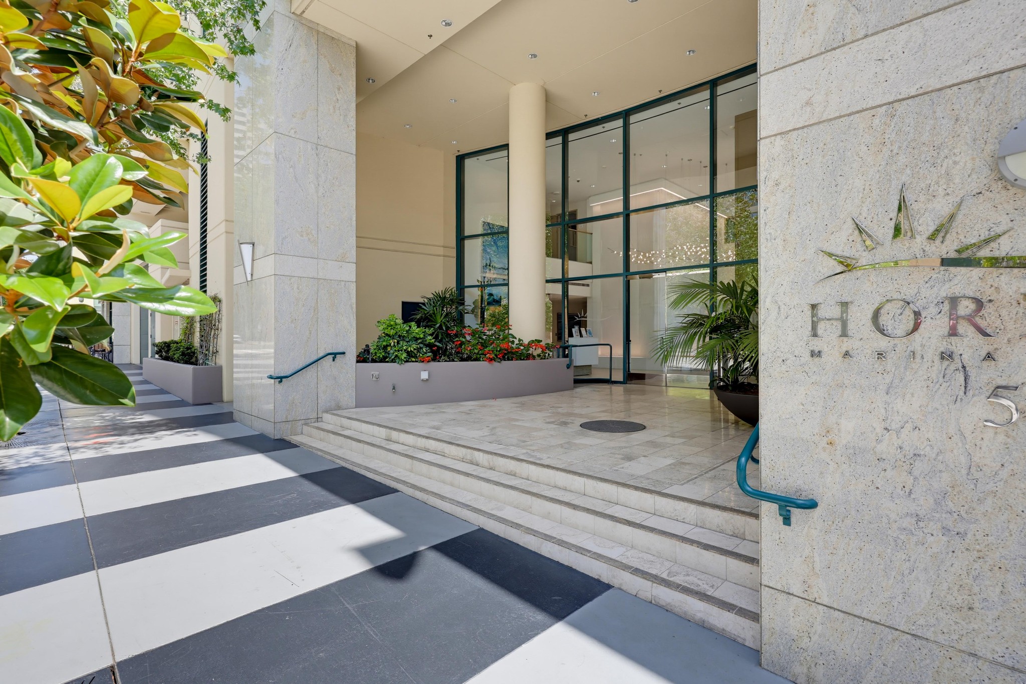 Virtual tour photo 8 of 101 for 555 Front St Unit 804
