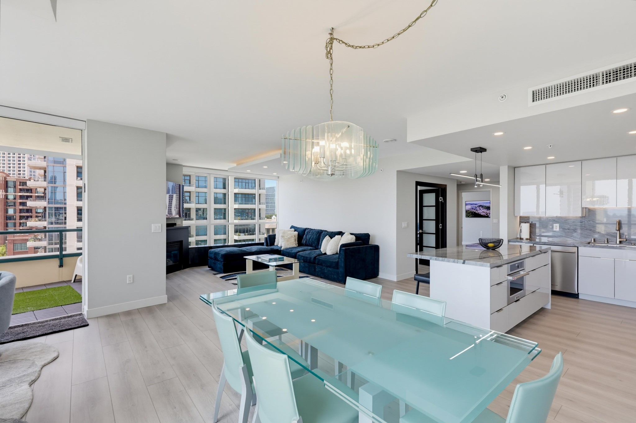 Virtual tour photo 15 of 101 for 555 Front St Unit 804