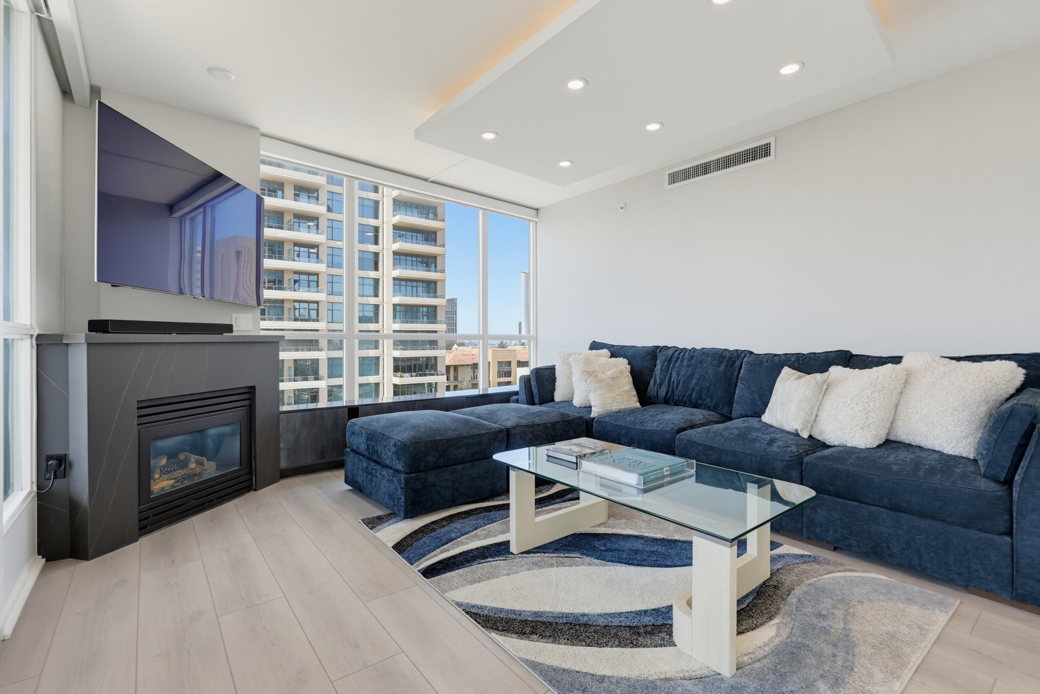 Virtual tour photo 34 of 101 for 555 Front St Unit 804