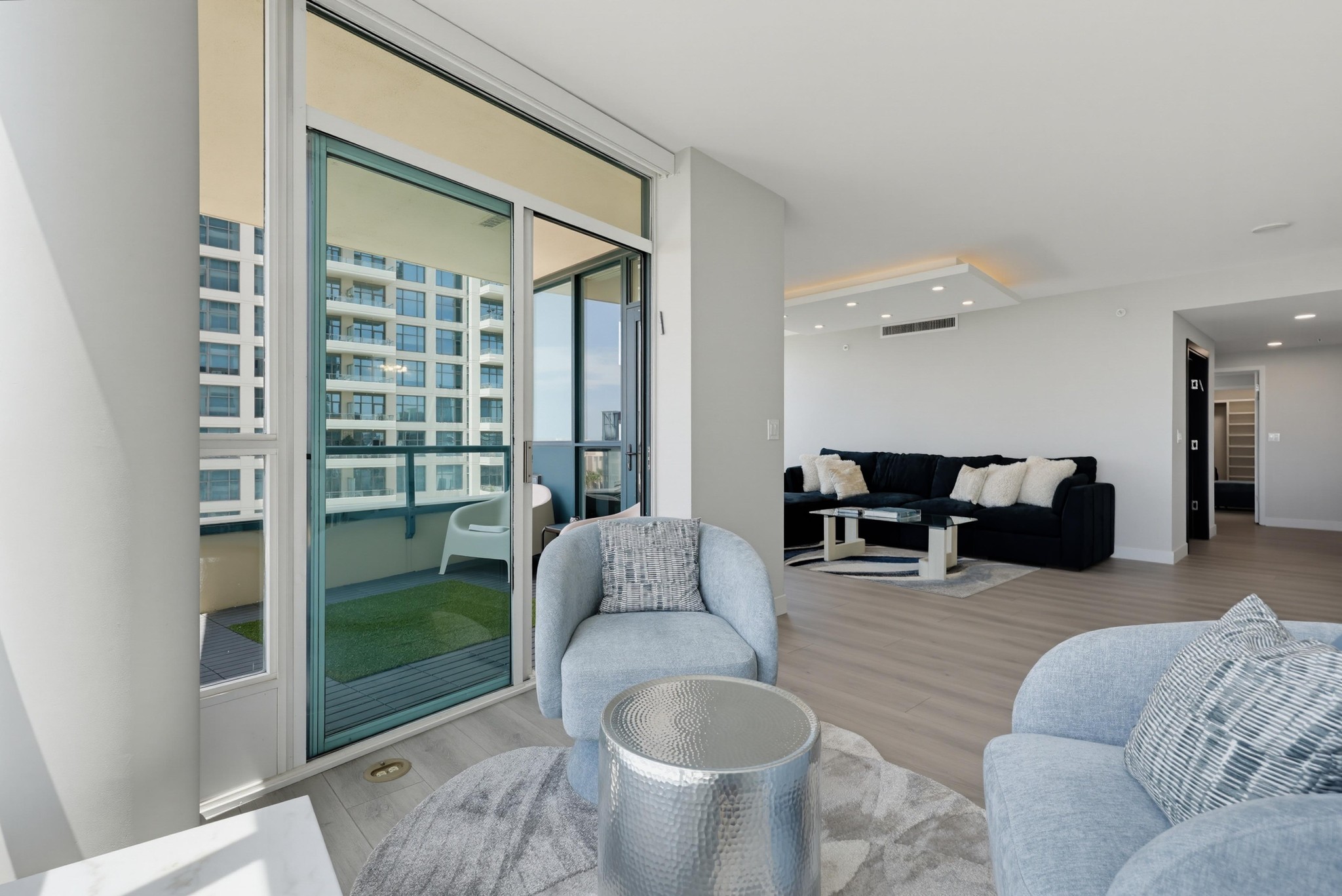 Virtual tour photo 47 of 101 for 555 Front St Unit 804