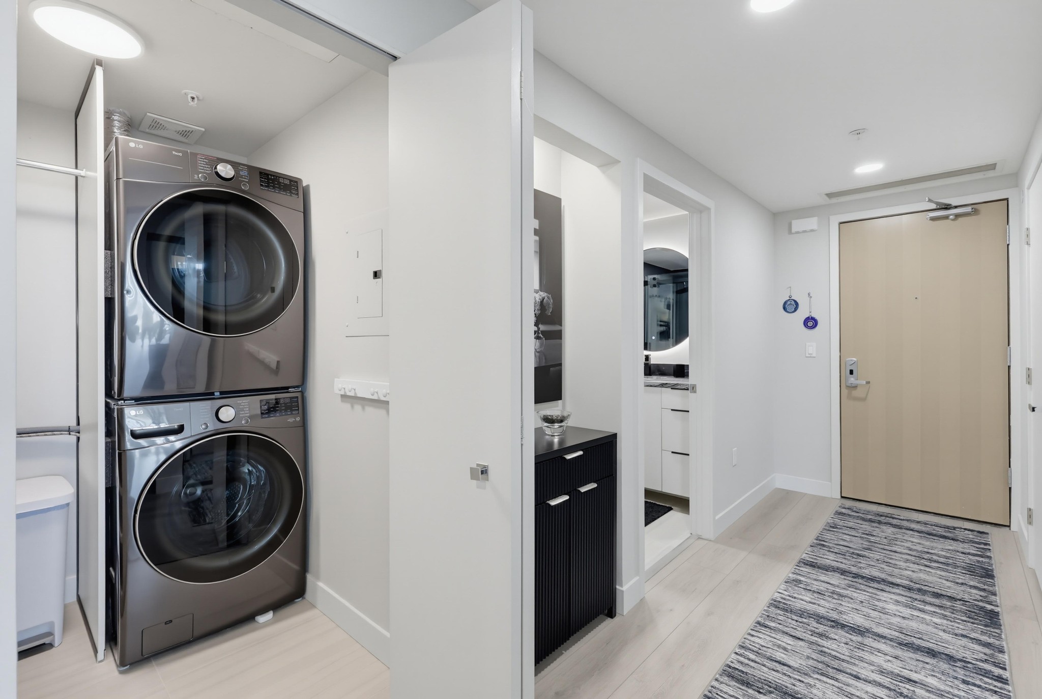Virtual tour photo 51 of 101 for 555 Front St Unit 804